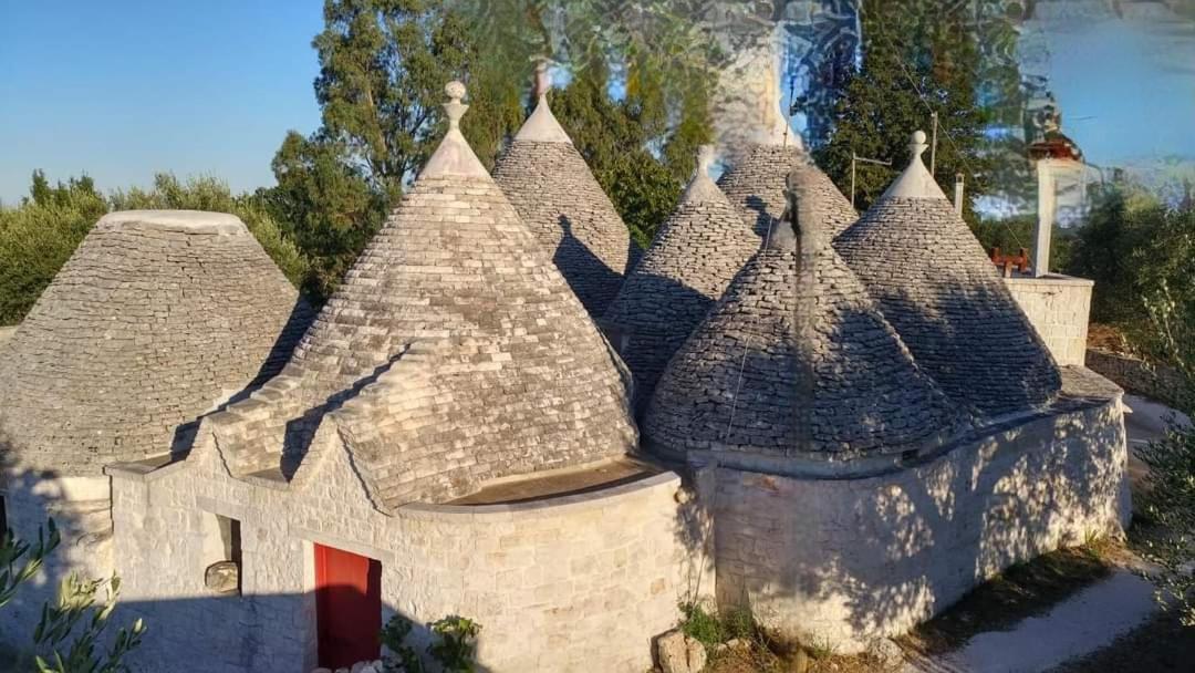 Trulli L'Utopia Di Anny Trulli Anny'S Utopia Locorotondo Eksteriør billede